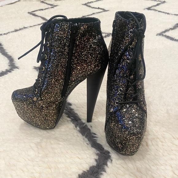 Women's Chunky Glitter Heel - Picture 3 of 8